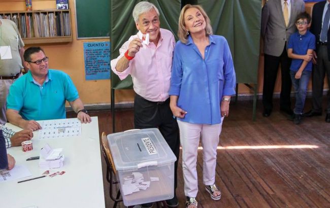 В Чили проходит второй тур выборов президента