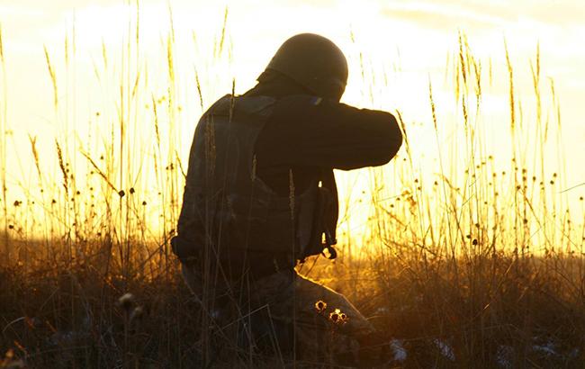 За сутки на Донбассе погиб один украинский военнослужащий, - штаб АТО