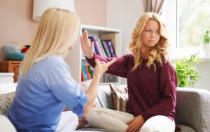 Як однією фразою поставити кривдника на місце: чарівний метод від психологів