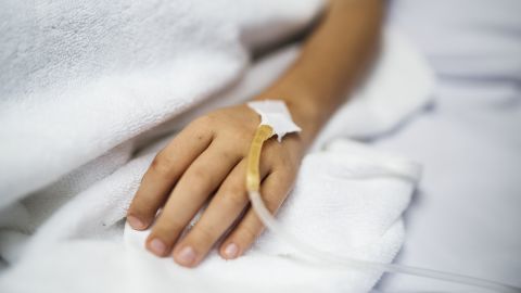 У Львові дівчина проковтнула 36 магнітних кульок: дитині зробили неймовірну операцію