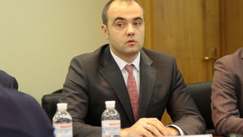 Україна хоч зараз може підписати новий контракт з "Газпромом", але він не відповідає, - Макогон