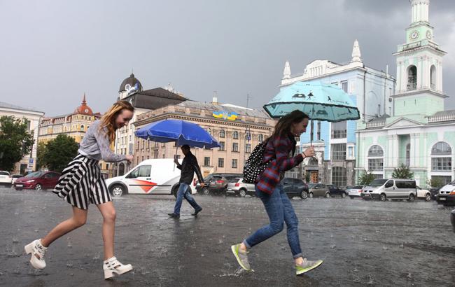 Грози і спека: синоптики дали прогноз погоди на 29 серпня