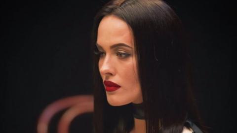 "Запам'ятайте цю мавпу в обличчя": в української зірки вкрали на відпочинку смартфон (відео)