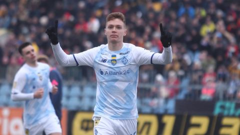 "Динамо" обыграло "Верес", но первое место в УПЛ потеряло