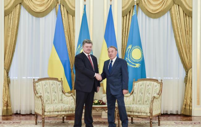 Порошенко вважає перспективним співробітництво з Казахстаном у сфері енергетики та космосу