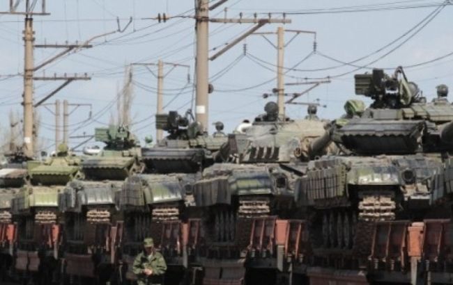 Розвідка повідомляє про прибуття в Донецьк із РФ 10 танків і САУ