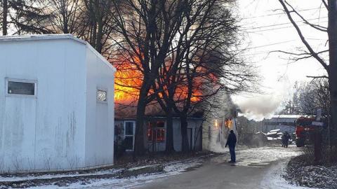 У Львові сталася пожежа на складах лакофарбових матеріалів