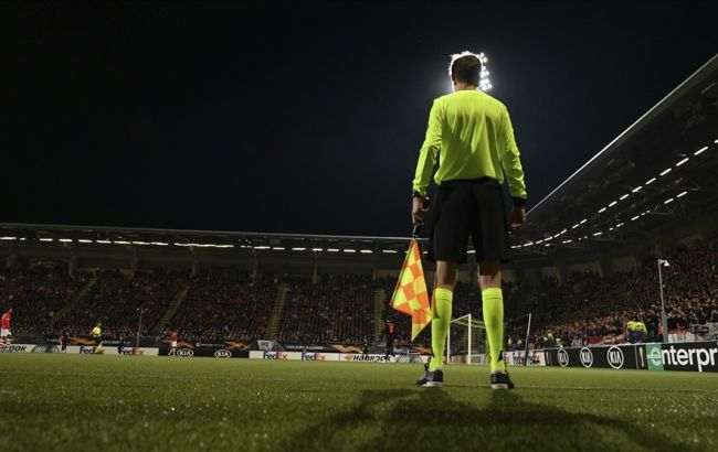 УЄФА використовуватиме ширші лінії офсайду в матчах єврокубків