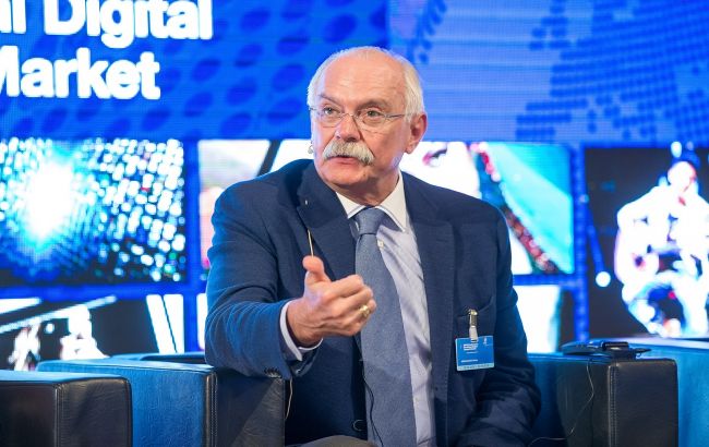 YouTube заблокировал канал режиссера Михалкова, который стал доверенным лицом Путина, - СМИ