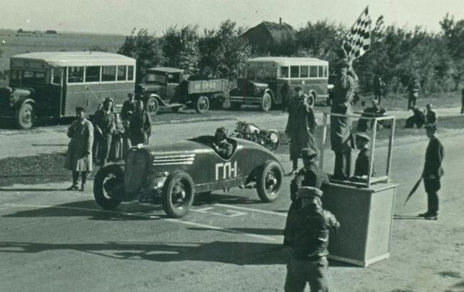 На пути к рекорду: как уникальный гоночный ГАЗ в 1938 году под Киевом испытывали