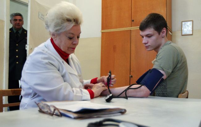 Повний список хвороб, які звільняють від мобілізації навіть в період воєнного стану