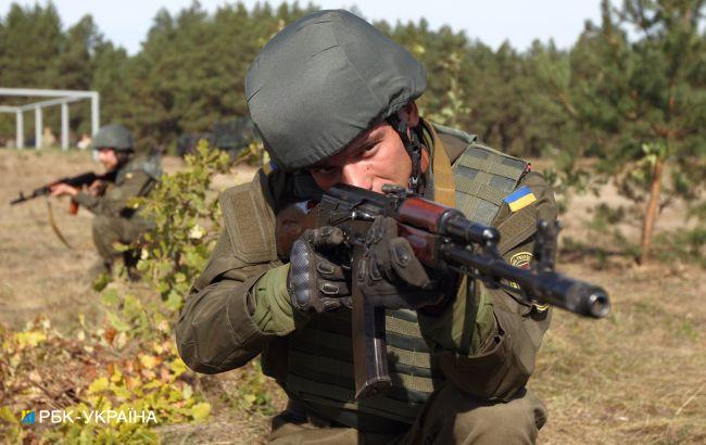 Ситуация на Донбассе: украинские военные попали под артиллерию и минометы