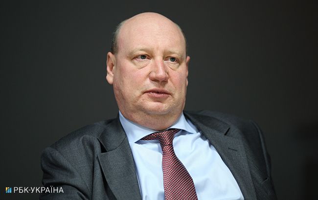 Україна і ЄС ведуть діалог щодо забезпечення безпеки польотів на схід країни