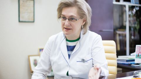Голубовская назвала симптом коронавируса, означающий легкую форму болезни