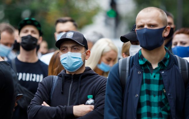 Українцям розповіли про нові правила і штрафи за неносіння масок