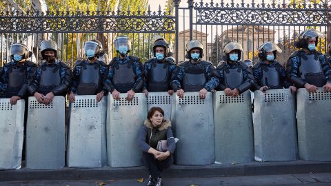 Опозиція Вірменії оголосила загальнонаціональний страйк