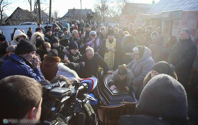 Убийство Ноздровской: в Киевской области началась церемония прощания