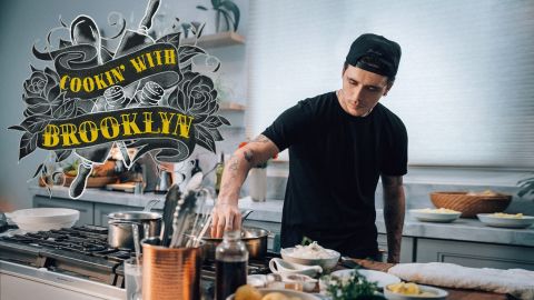 Проблемы на кухне: одна серия кулинарного шоу сына Бекхэма стоит 100 тысяч долларов