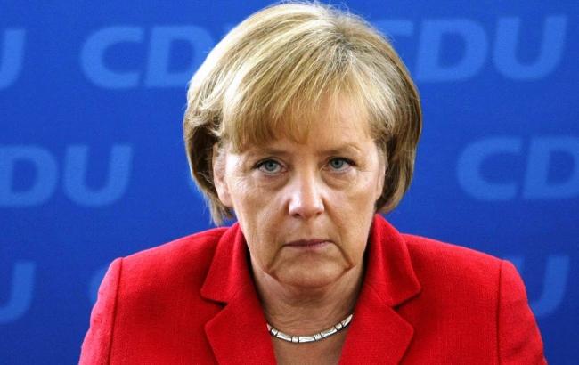 Меркель и Трамп в ходе телефонного разговора 28 января обсудят Россию, - Reuters