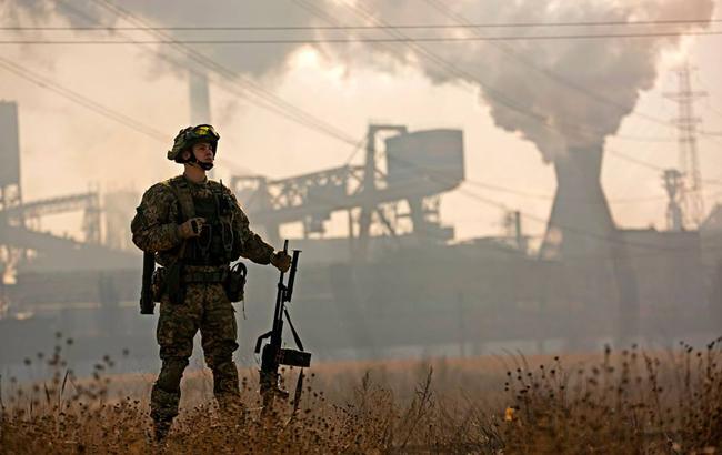 В зоні АТО поранені двоє українських військовослужбовців, - штаб