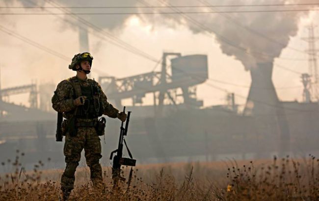 За добу бойовики 25 раз обстріляли позиції ЗСУ на Донбасі, - штаб АТО