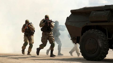 На Донбассе ранен украинский военный