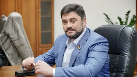 Стало відоме ім'я викритого на хабарі депутата Київради