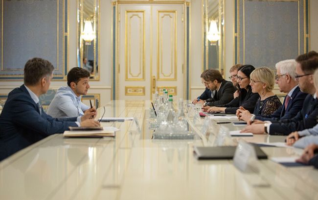 Зеленский встретился с министрами иностранных дел Швеции и Польши