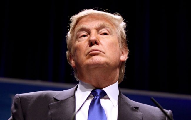 Трамп пока не намерен обсуждать с Путиным выдворение дипломатов, - пресс-секретарь