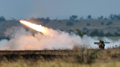 Обстрел жилых кварталов Марьинки: боевики использовали минометы калибра 82 мм