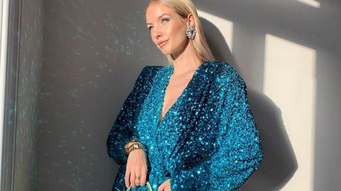 Це тренд: стиліст показала, як правильно носити одяг з паєтками в 2022 (фото)