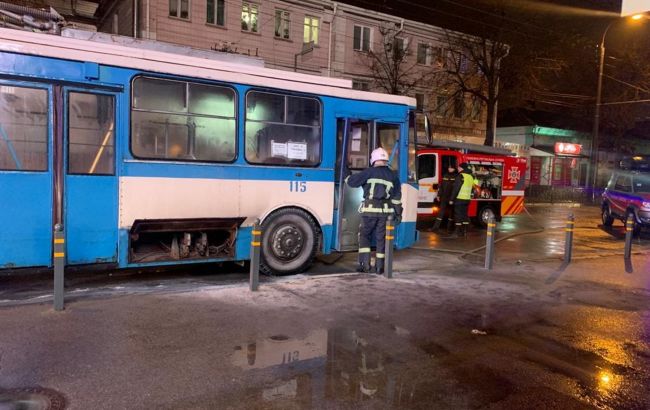 В Ровно на ходу загорелся троллейбус