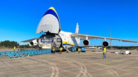 Український літак "Руслан" доправив для SpaceX турецький супутник для запуску в космос (фото)