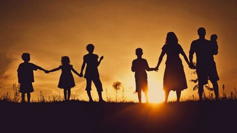 Выплаты многодетным семьям: мамам отказывают в оформлении