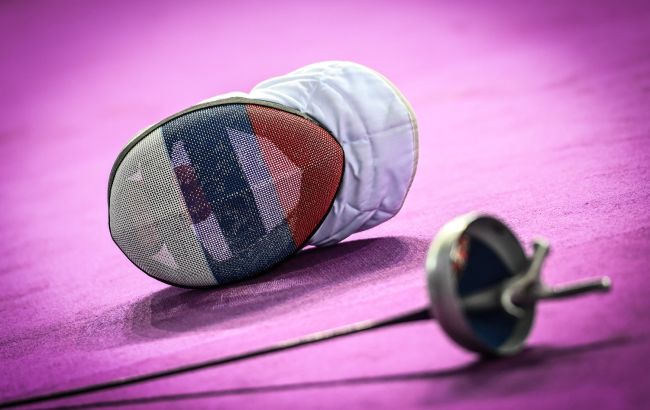 На чемпіонат світу з фехтування допустили росіян: є фанати Z-символіки