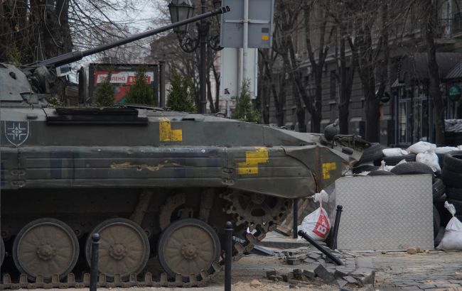 Стало известно, сколько помилованных осужденных защищает Украину