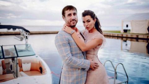 Дівчина "радикала" Рибалки "засвітила" сумку за 15 мінімальних зарплат