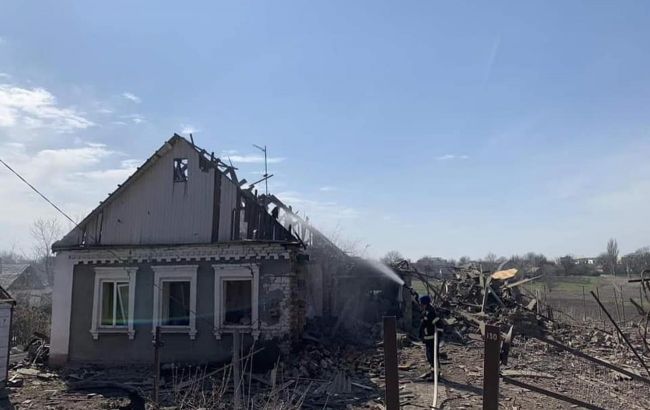 У Донецькій області окупанти обстріляли село: пошкоджено 30 будинків
