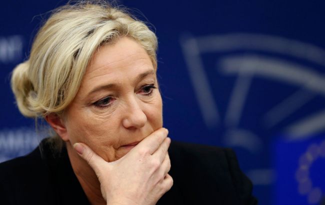 Ле Пен отказалась идти на допрос по делу о финансовых махинациях