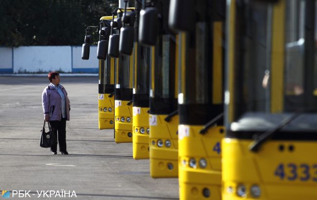 Без спецперепусток. Як працює метро і наземний транспорт у Києві