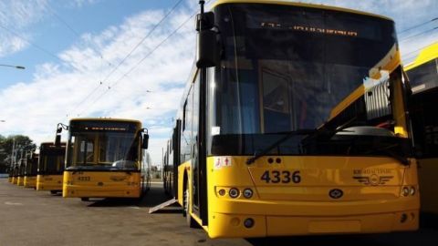 У Дніпрі у громадський транспорт пускатимуть за спецквитками