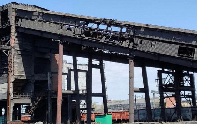 Окупанти на Великдень завдали ракетного удару під Авдіївському коксохімічному заводу