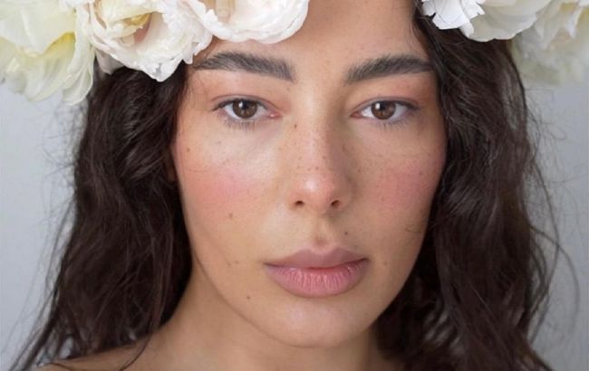 Скандальная блогерша Манекен начала извиняться: четко сказала, чей Крым