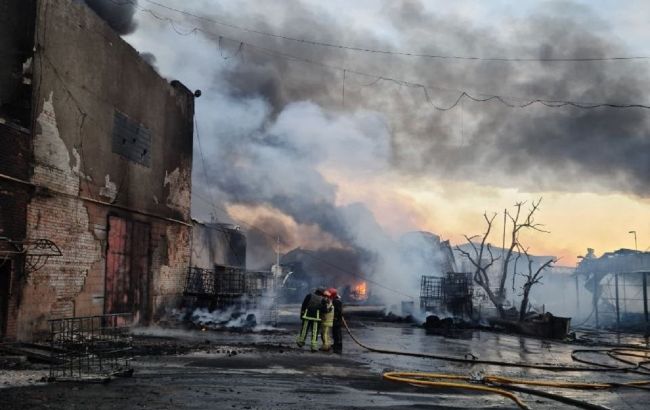 В Харьковской области из-за вражеских обстрелов за сутки произошло 15 пожаров
