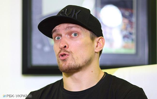 "Красивий бокс": Усик вразив поглядом суперника з РФ