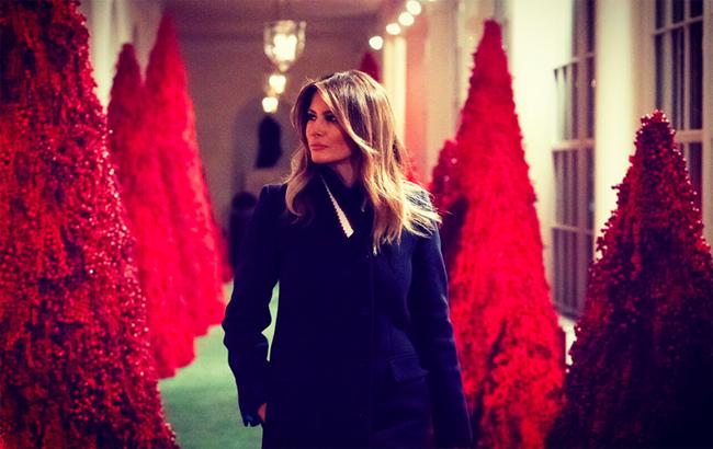 "Реки крови": Мелания Трамп напугала своими новогодними украшениями