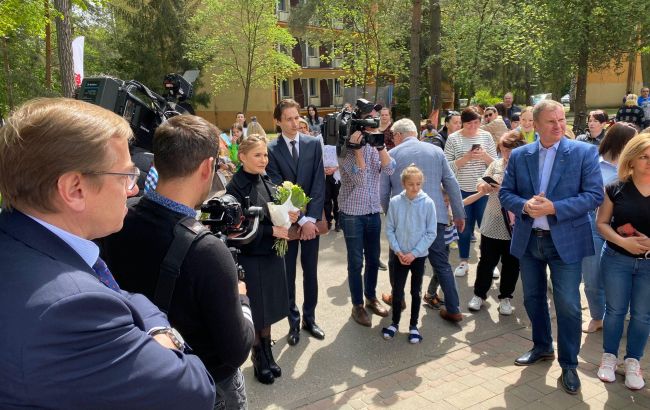 Тимошенко: Кабмин должен обеспечить жильем беженцев, которые хотят вернуться в Украину
