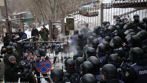 Поліція відкрила справу за фактом поранення поліцейського біля суду в Києві