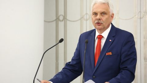 Польща перепродасть Україні вакцину від COVID з коротким терміном придатності