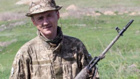 "Он сознательно шел на жертву": в Харькове похоронили снайпера батальона "Айдар" (фото)